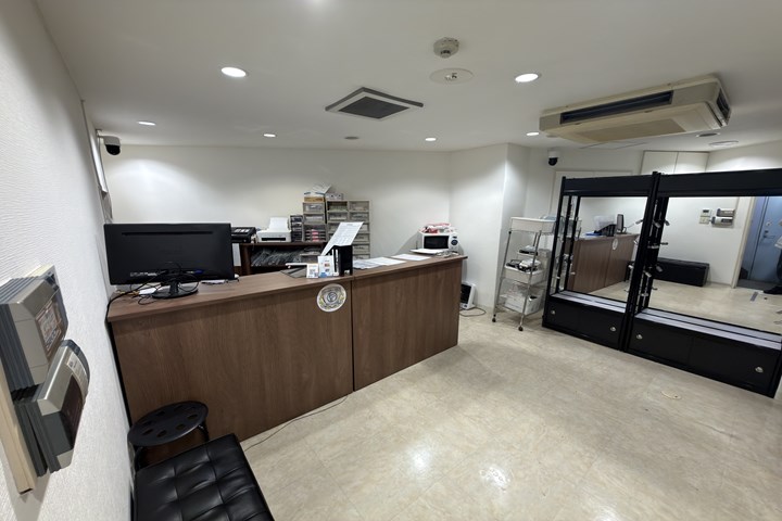 池袋店 店長:
